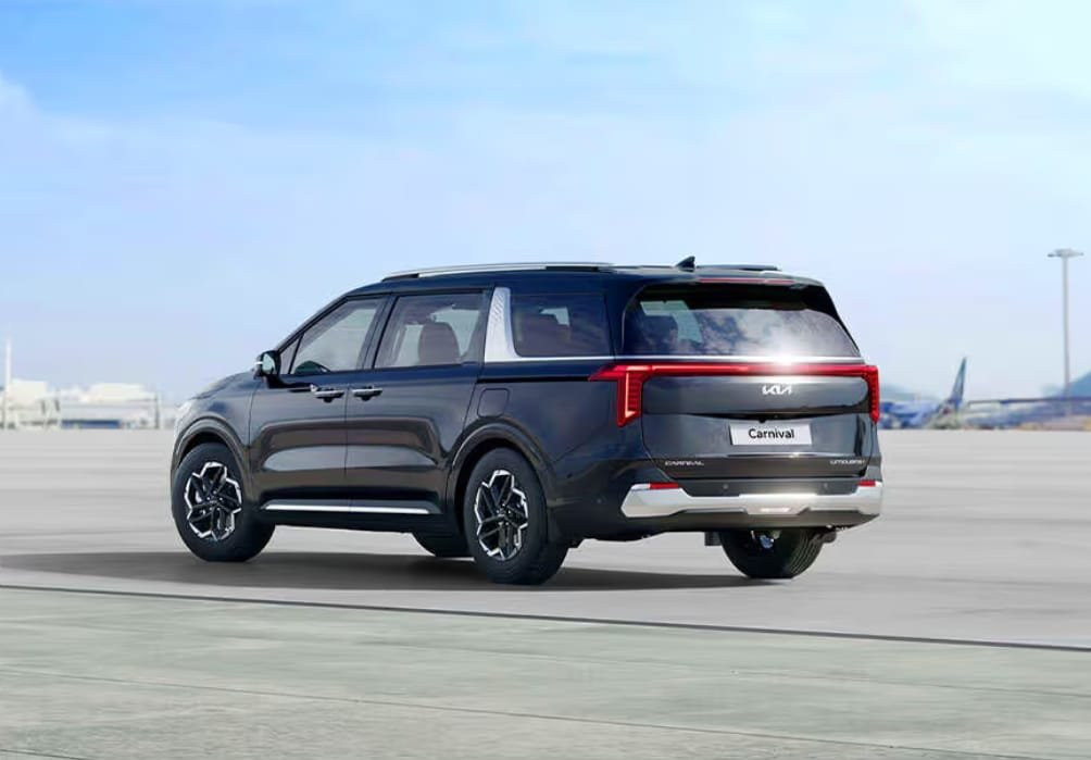 Kia carnival